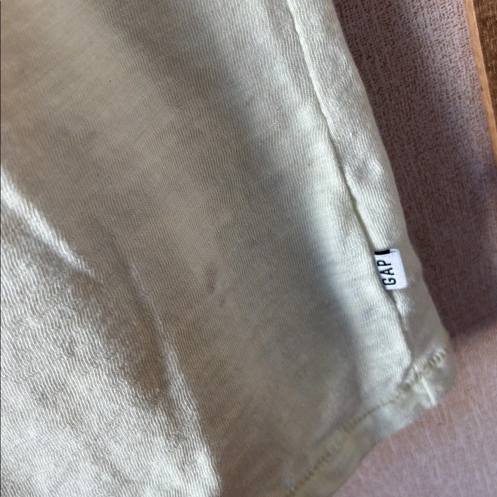 FINAL MARKDOWN GAP Kids Light Yellow Tee large